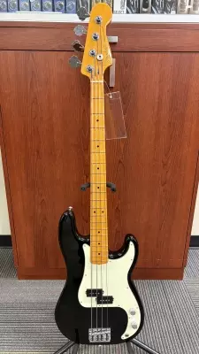 Fender - American Professional II Precision Bass, Maple Fingerboard - Black