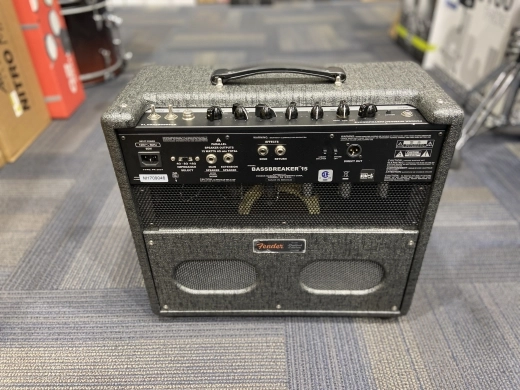 FENDER FSR BASSBREAKER 15 COMBO GUN METAL 3