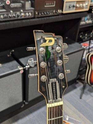 DUESENBERG STARPLAYER TV RED SPARKLE 3