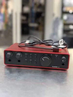 Focusrite - SCARLETT2I2MK4