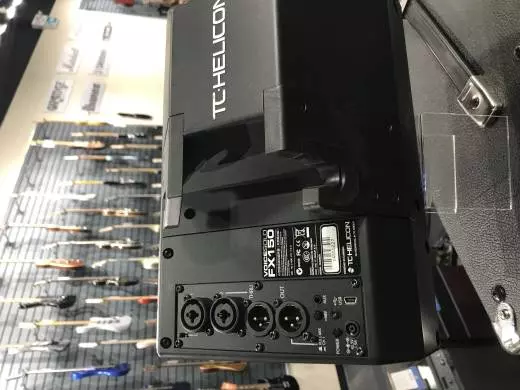 TC-Helicon - VOICESOLO FX150 2