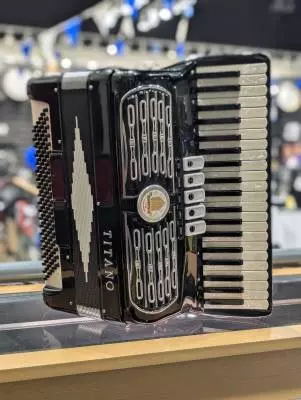 TITANO ACCORDION