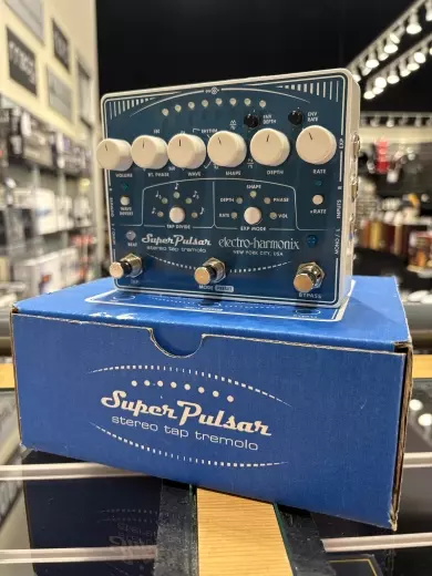 Electro-Harmonix - Super Pulsar Stereo Tap Tremolo