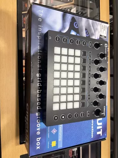 Novation - Circuit - Pad Based Groove Box