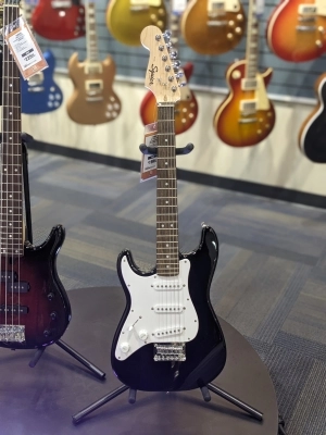 SQUIER MINI STRAT LEFT HANDED BLACK