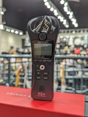 Zoom - H1N HANDHELD STEREO AUDIO RECORDER