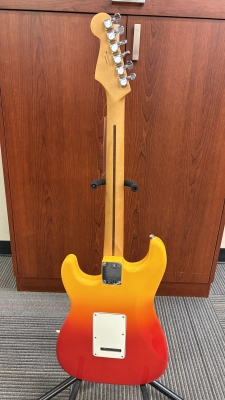 Fender - Player Plus Stratocaster, Maple Fingerboard - Tequila Sunrise