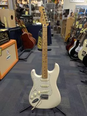 FENDER PP STRAT LH MN OLP W/GB