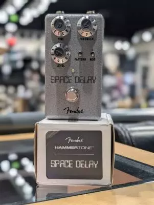 FENDER HAMMERTONE SPACE DELAY