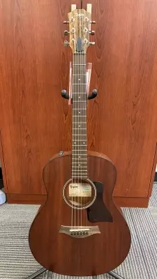 Taylor Guitars - GTe Mahogany Acoustic-Electric Guitar with Case