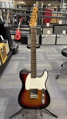 Squier - FSR Classic Vibe '60s Custom Esquire Electric Guitar - 3-Colour Sunburst