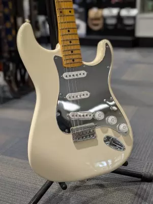 Store Special Product - FENDER NILE RODGERS STRAT MN OWT W/CS