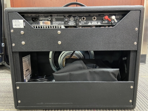 Store Special Product - Fender - \