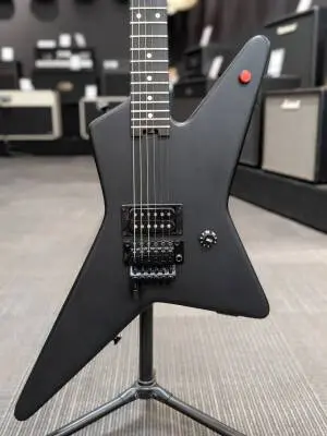 Store Special Product - EVH - Limited Edition Star, Ebony Fingerboard - Stealth Black