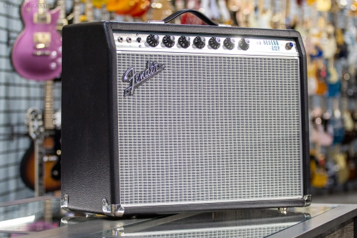 Fender - Custom Pro Reverb Guitar Amp 2