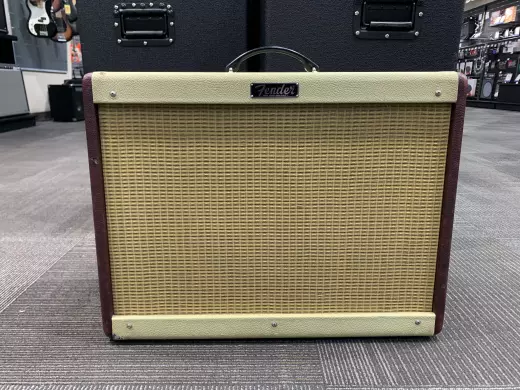 Fender FSR HD DLX