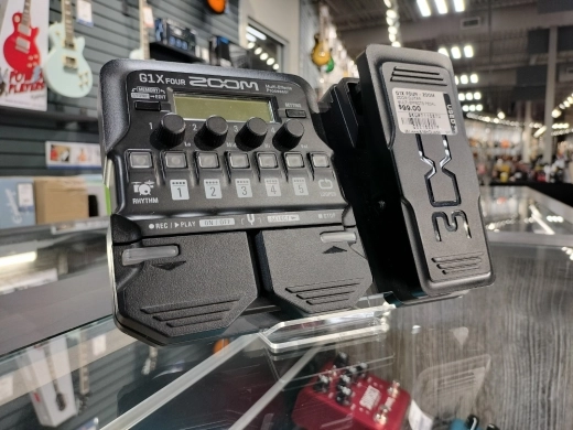 Zoom - G1X FOUR - ZOOM