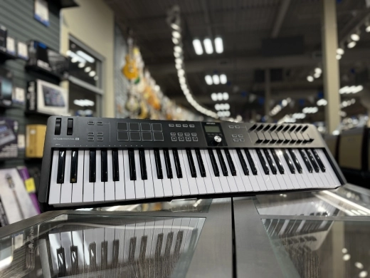 Arturia - Keylab Essential 61 MK3 Universal MIDI Controller - Black 2
