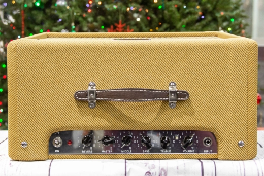 Fender - Blues Junior Tweed Tube Guitar Amp 2