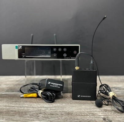 Sennheiser - Evolution Wireless Digital Lavalier System with ME2 Microphone - Q1-6 (470.2 - 526 MHz)