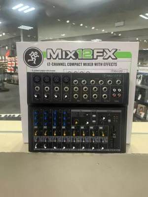 Mackie - MIX12FX 3