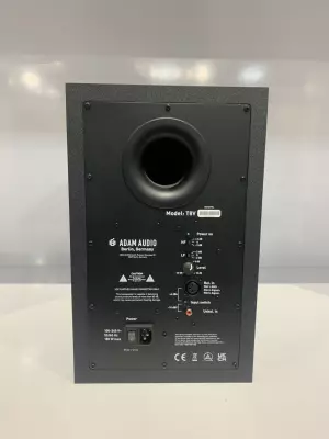 ADAM Audio - AD-T8V 2