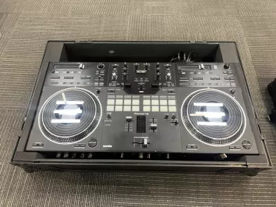 Pioneer DJ - DDJ-REV7