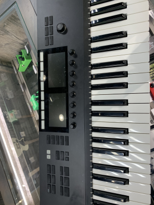 DTM・DAW KOMPLETE KONTROL S61 MK2 sddefault.jpg