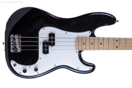 Fender - Player Series P-Bass - Black with Maple Fingerboard 2