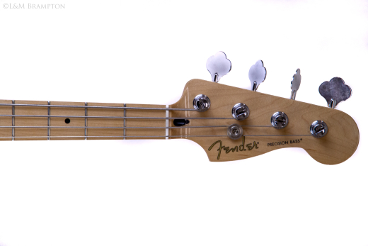 Fender - Player Series P-Bass - Black with Maple Fingerboard 3