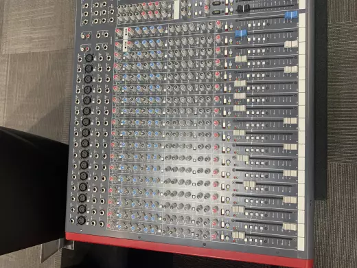 Allen & Heath - ZED436 4-Bus Console 4