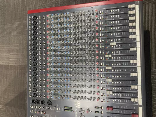 Allen & Heath - ZED436 4-Bus Console 6