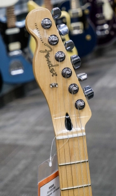 Fender - Player Telecaster Left Handed Maple - Butterscotch Blonde 2