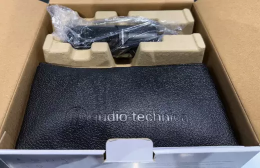 Audio-Technica - AT2035 Condenser Microphone 4