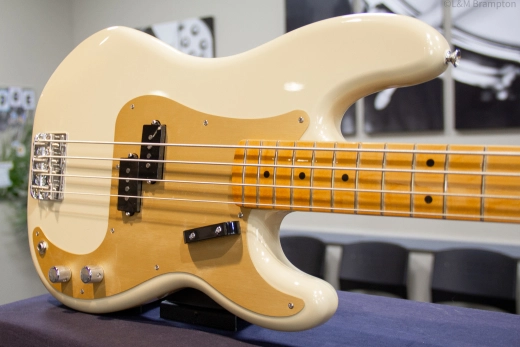 Fender - Vintera II 50's P-Bass - Maple Neck - Desert Sand 2