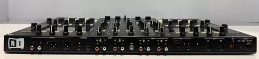 Native Instruments - TRAKTOR KONT S8 2