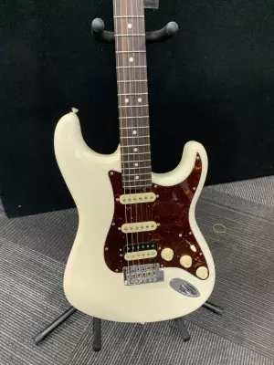Fender - 011-3910-705 2