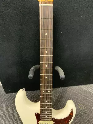 Fender - 011-3910-705 2