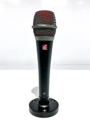 sE Electronics - V7 Handheld Dynamic Vocal Microphone