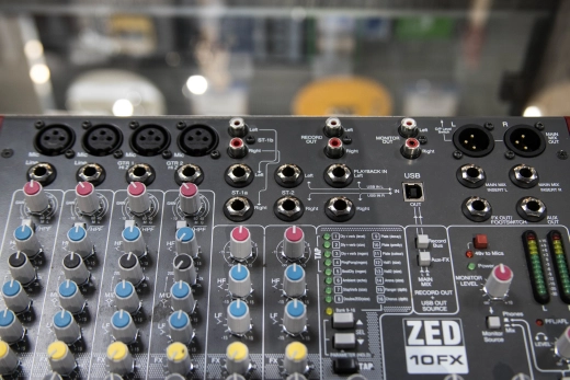 Allen & Heath - ZED-10FX 2