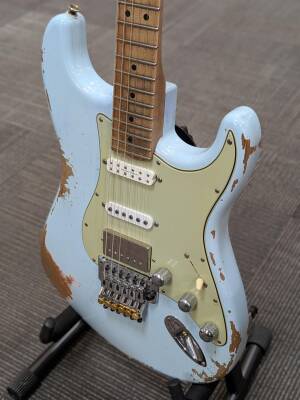 Gear Hunter | FENDER CUSTOM HEAVY RELIC STRATOCASTER