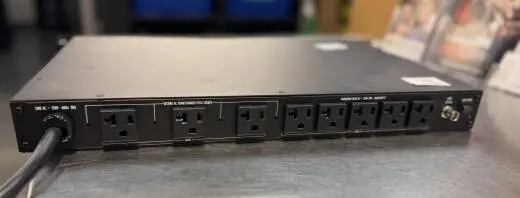 FURMAN 20A POWER MANAGEMENT 2