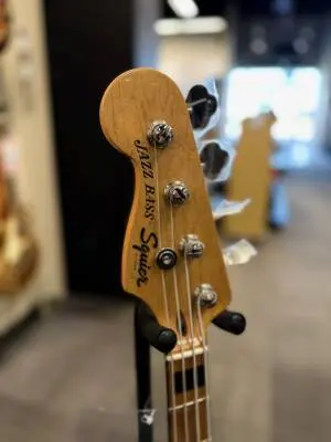 Squier - 037-4545-506 2