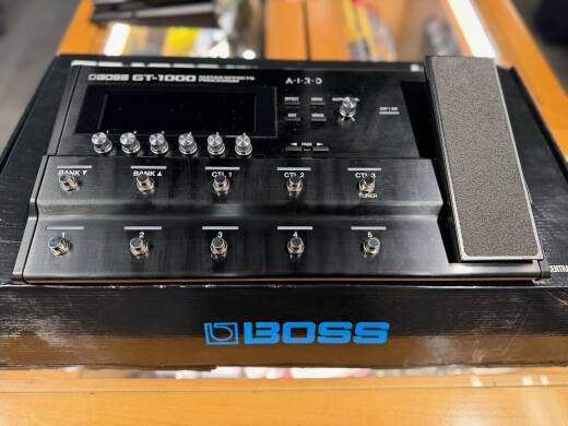 BOSS GT-1000 Guitar Effects Processor | Long & McQuade