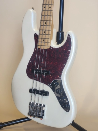 Fender - Player Plus Jazz Bass, Maple Fingerboard - Olympic Pearl