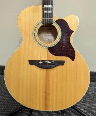 Takamine - EG523SC 4