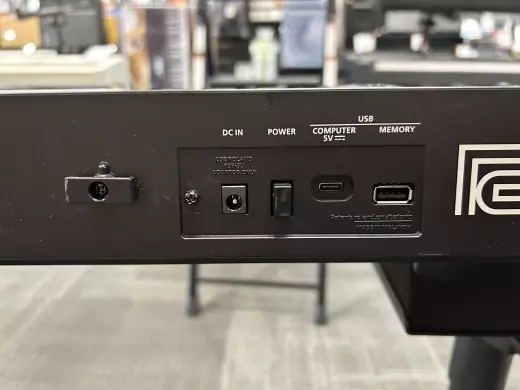 Roland - JUNO-D7 4