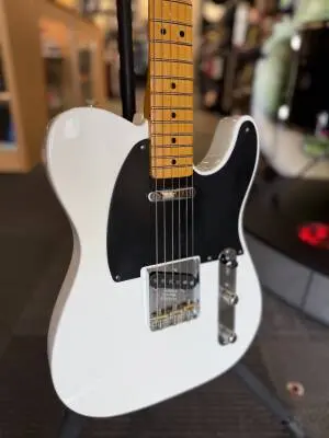Fender - American Vintage II 1951 Telecaster 2