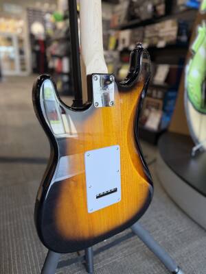 Squier Sonic Stratocaster, Maple Fingerboard - 2-Colour Sunburst
