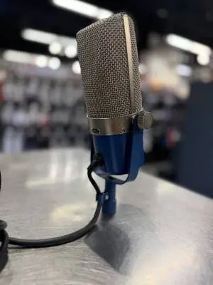 Apex - Ribbon Microphone 2